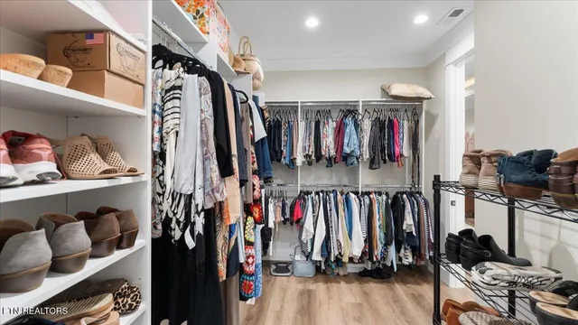 $650,000 | 140 Utsesti Way, Loudon, TN 37774