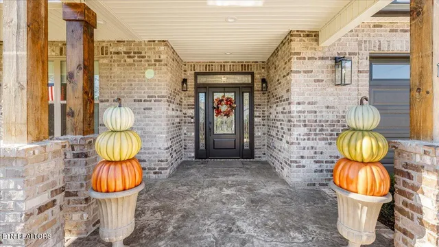 $650,000 | 140 Utsesti Way, Loudon, TN 37774