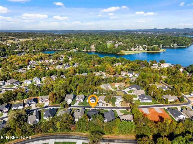 $650,000 | 140 Utsesti Way, Loudon, TN 37774