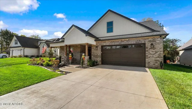 $650,000 | 140 Utsesti Way, Loudon, TN 37774