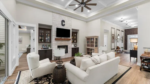 $650,000 | 140 Utsesti Way, Loudon, TN 37774