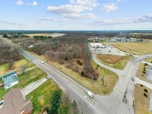 $230,000 | 56600 Highway 51, Dowagiac, MI 49047