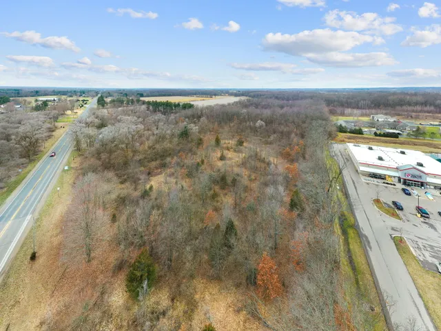 $230,000 | 56600 Highway 51, Dowagiac, MI 49047