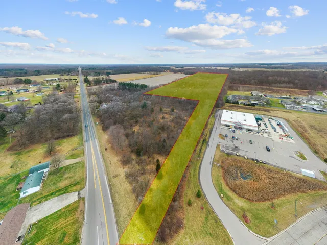 $230,000 | 56600 Highway 51, Dowagiac, MI 49047