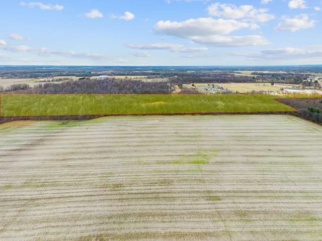 $230,000 | 56600 Highway 51, Dowagiac, MI 49047