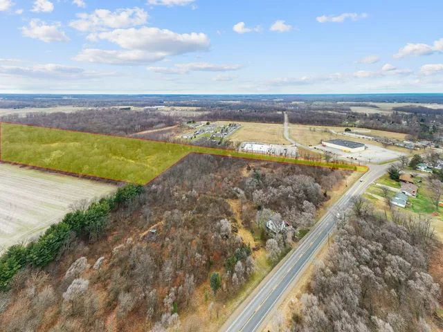 $230,000 | 56600 Highway 51, Dowagiac, MI 49047