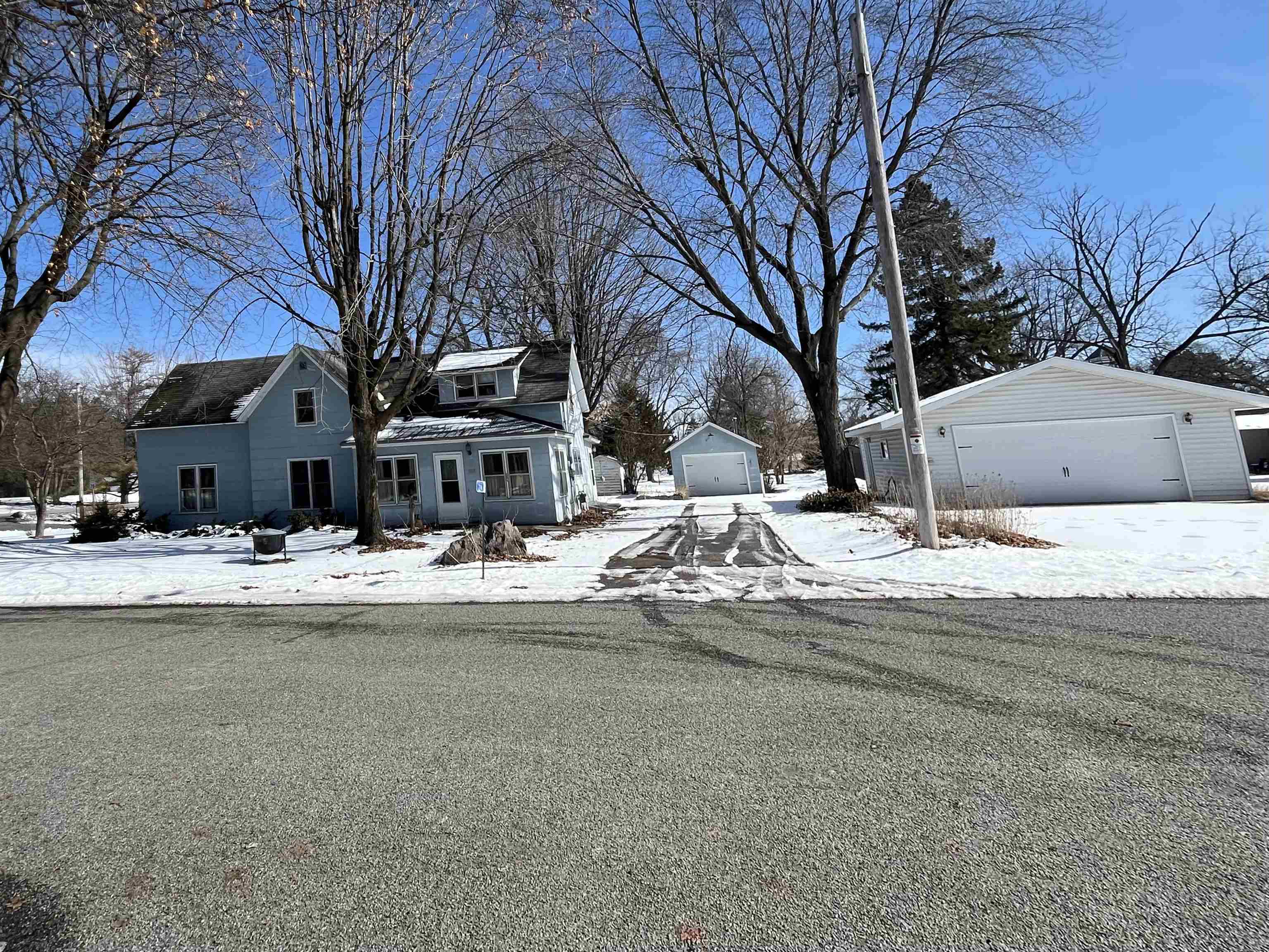 224 North Madison Street Coloma, WI 54930 - Photo 3 of 31