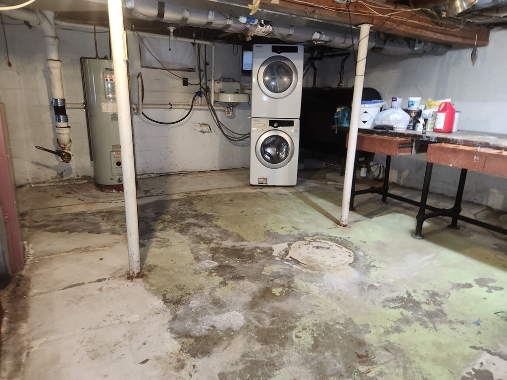 68 Hudson Road Stow, MA 01775 - Photo 18 of 39 a utility room with dryer and washer