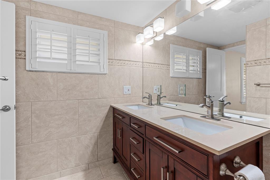 105 East North Branch Road Ruskin, FL 33570 - Photo 29 of 41