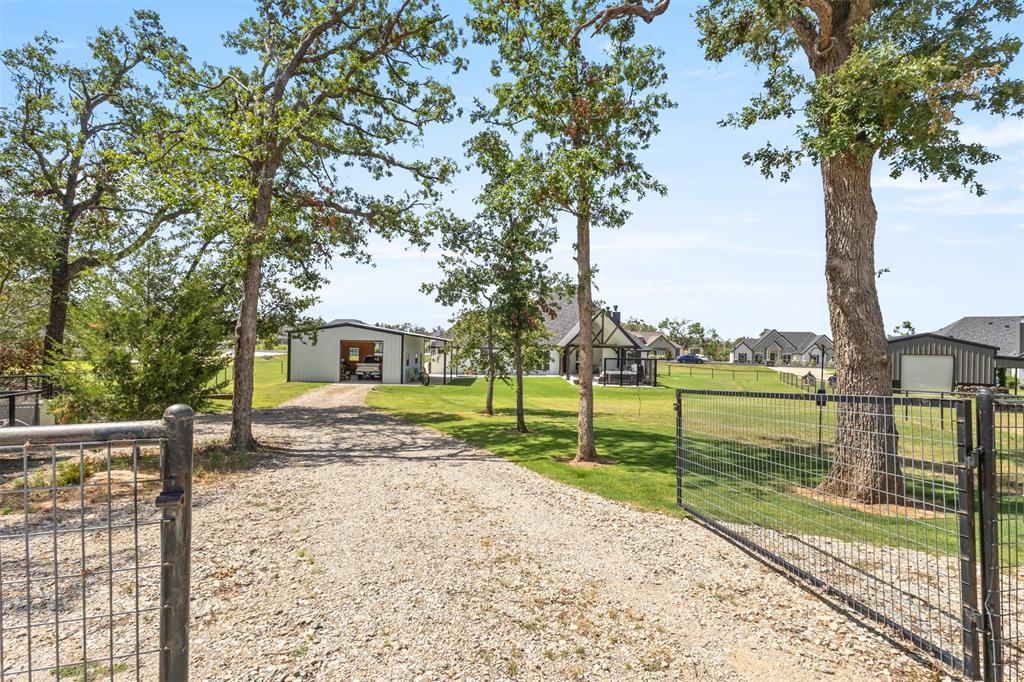 628 Winkler Way Springtown, TX 76082 - Photo 33 of 40