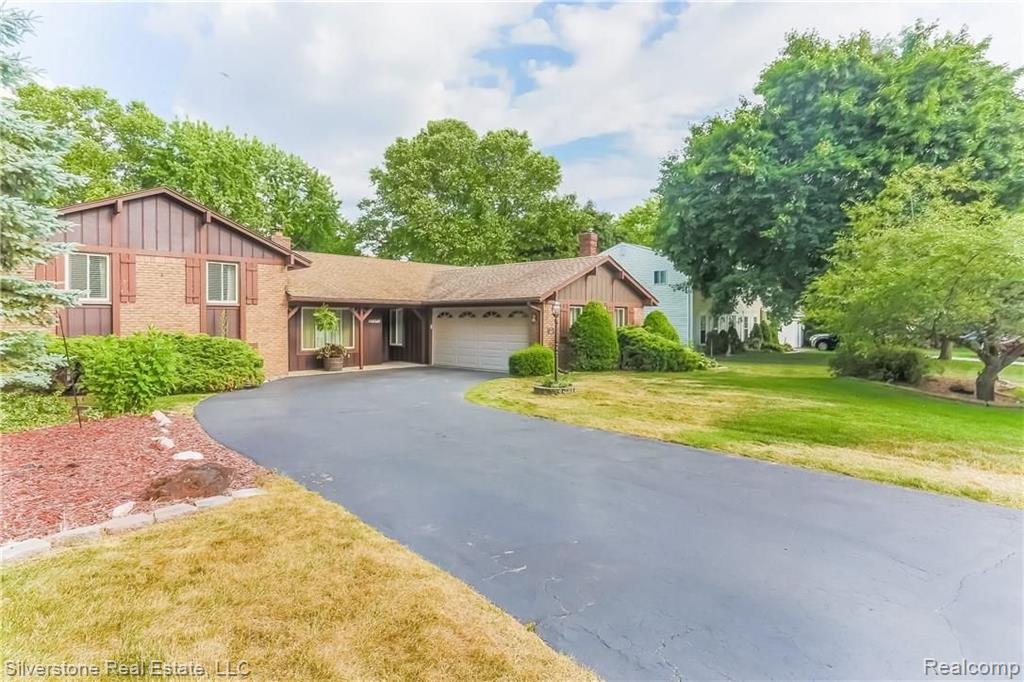 747 Rutgers Road Rochester Hills, MI 48309 - Photo 2 of 49