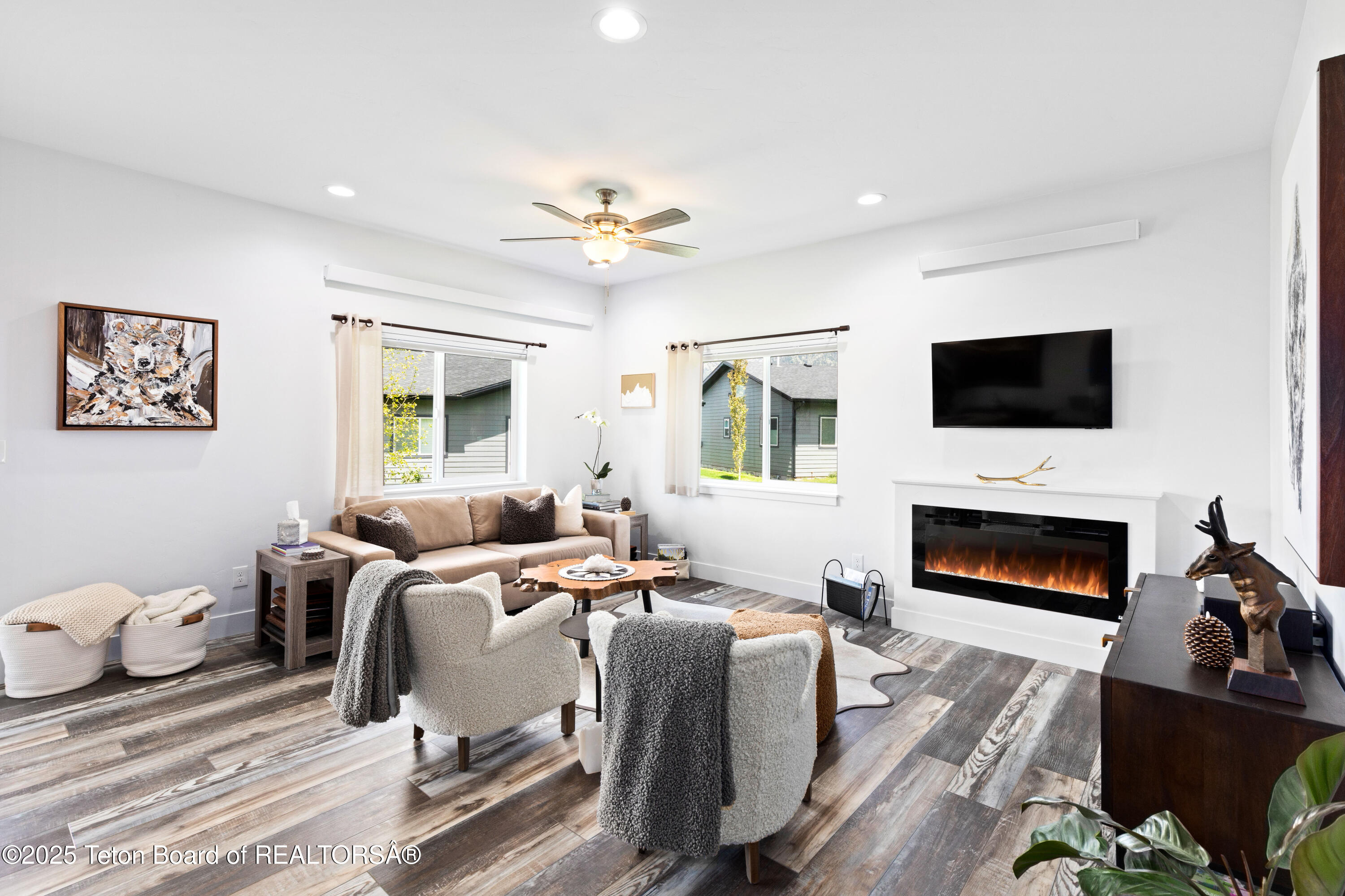 265 River Circle, Unit 2 Alpine, WY 83128 - Photo 19 of 36 265 River Circle Unit 2 Alpine_1457-3