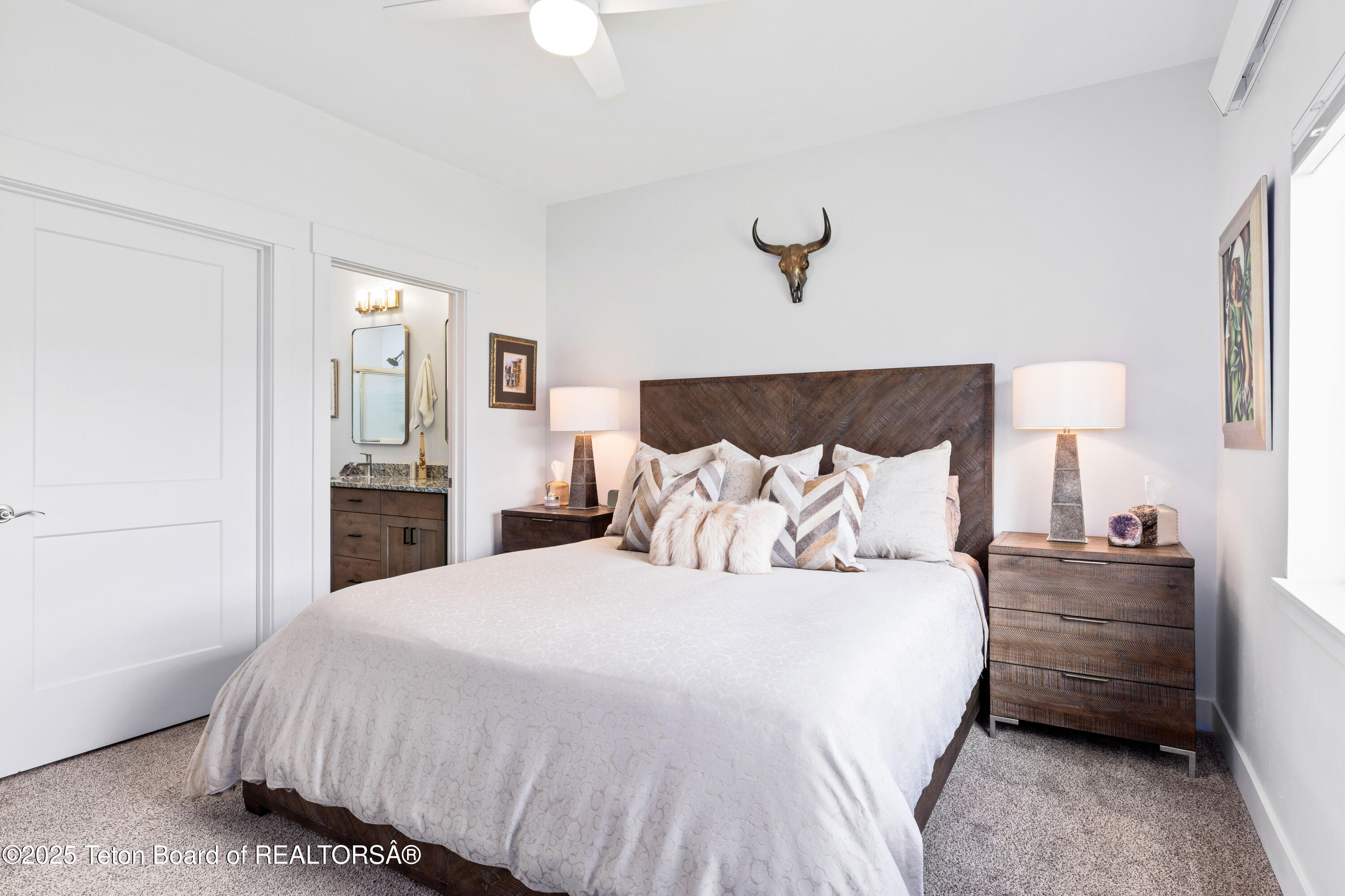 265 River Circle, Unit 2 Alpine, WY 83128 - Photo 23 of 36 265 River Circle Unit 2 Alpine_1515-2