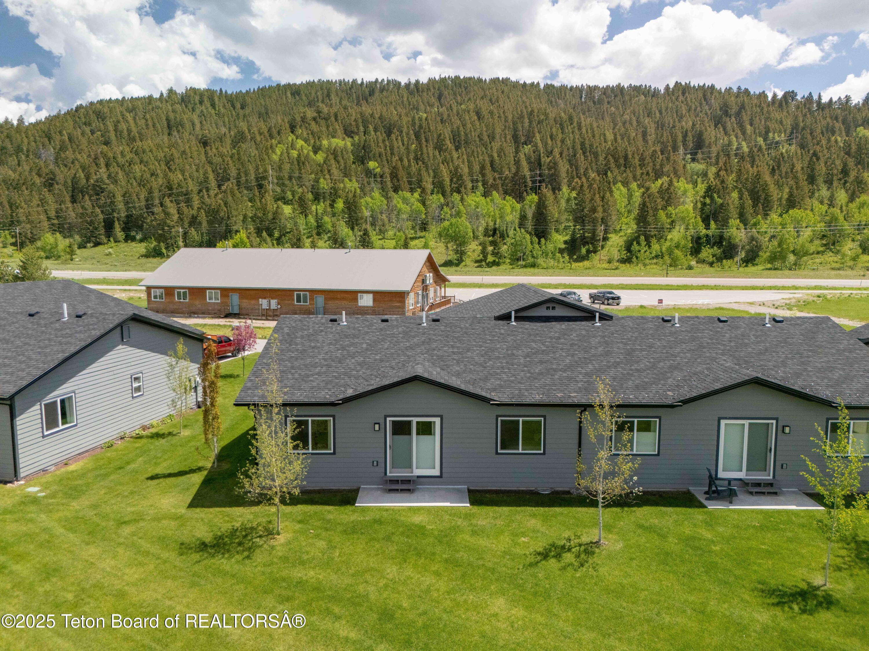 265 River Circle, Unit 2 Alpine, WY 83128 - Photo 30 of 36 265 River Circle Unit 2 Alpine 2_I_0010_