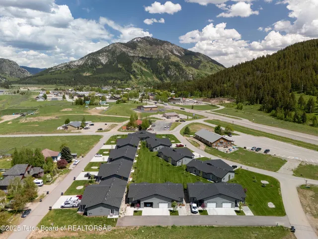 $539,000 | 265 River Circle, Unit 2, Alpine, WY 83128