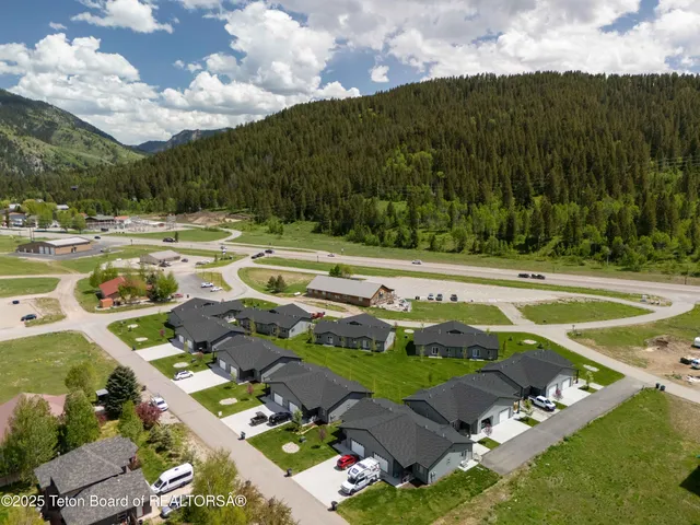 $539,000 | 265 River Circle, Unit 2, Alpine, WY 83128