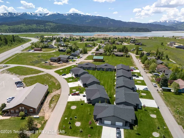 $539,000 | 265 River Circle, Unit 2, Alpine, WY 83128