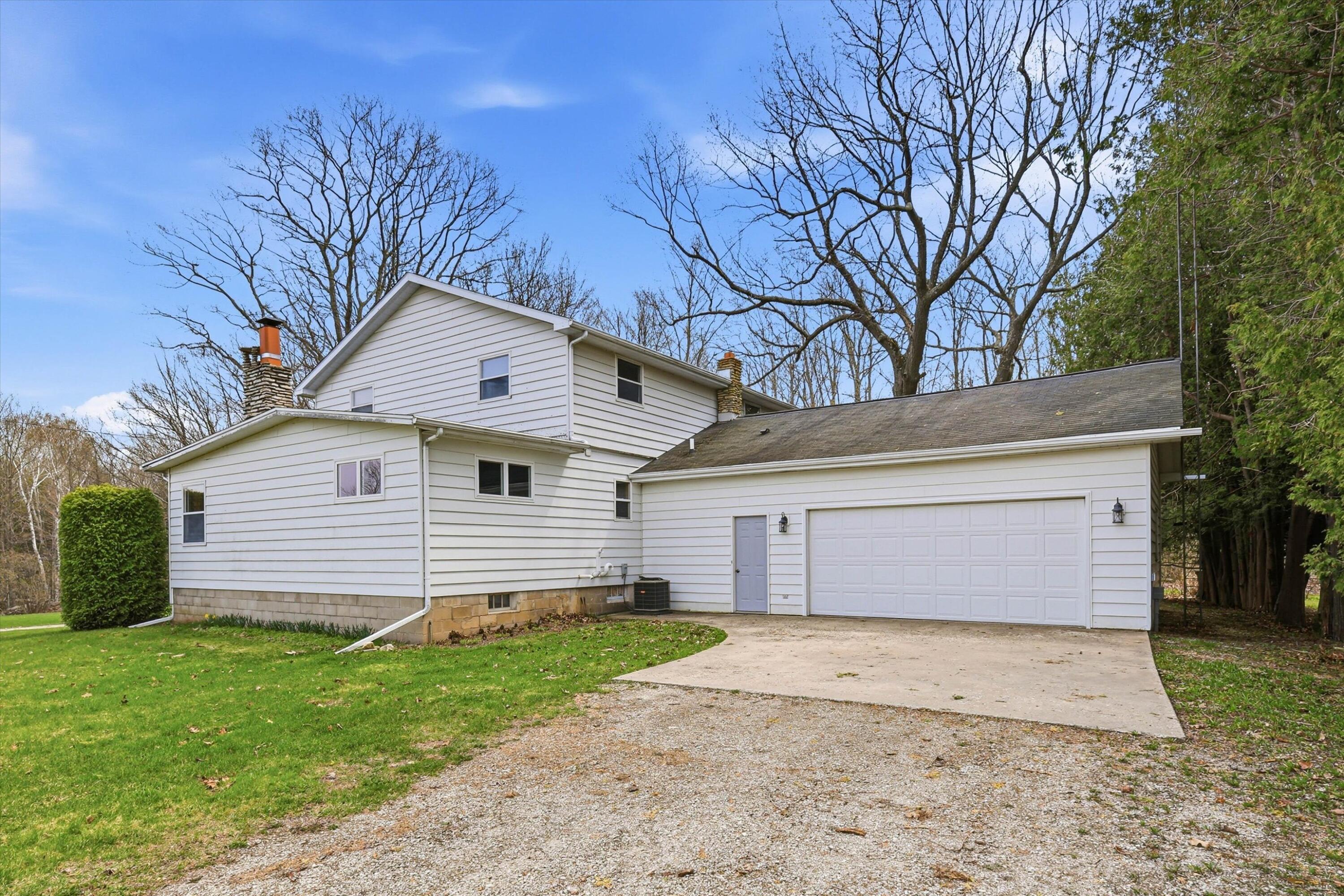 27-5585 Sunny Slope Rd-27