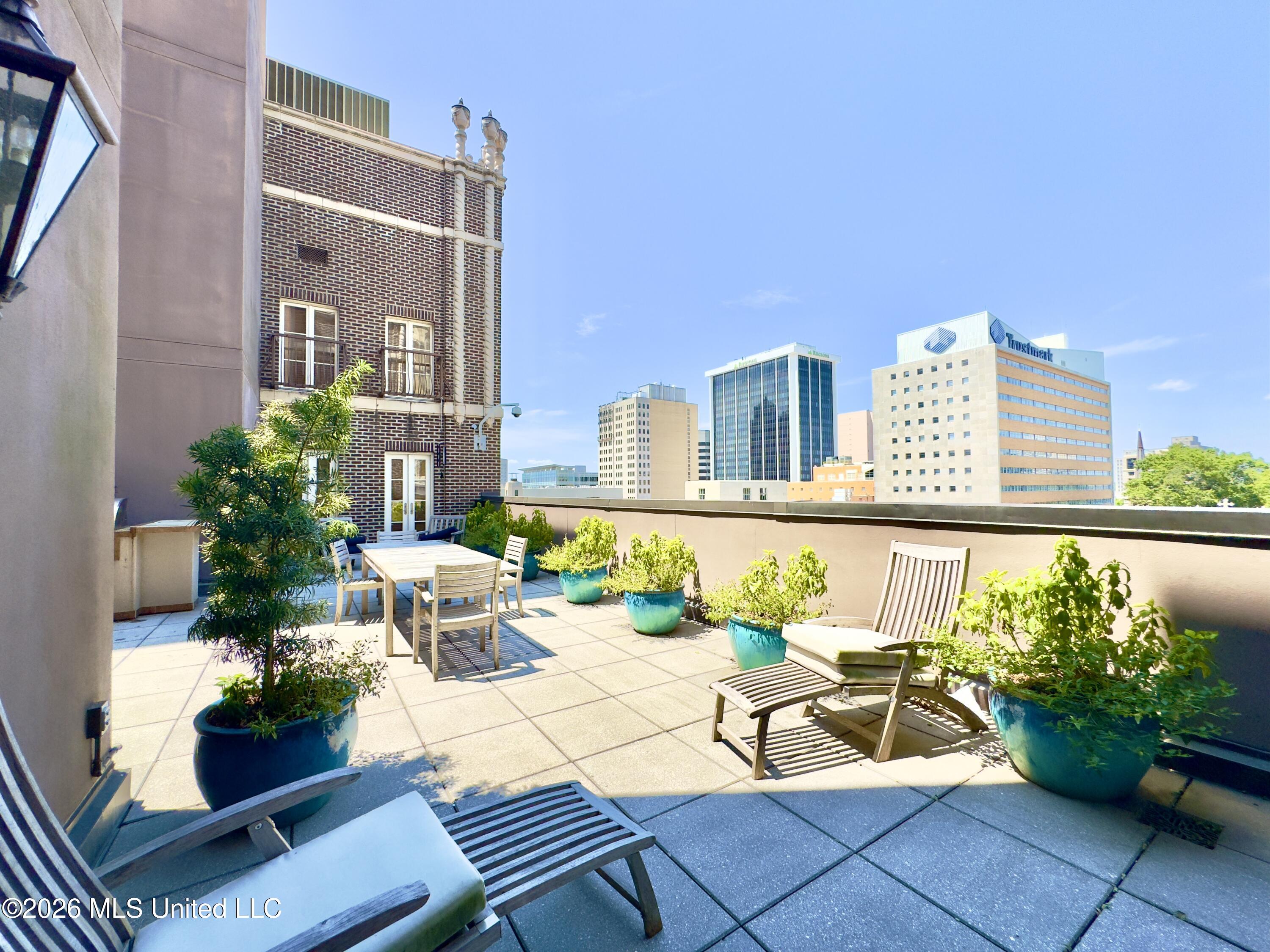 308 East Pearl Street, Unit 1004 Jackson, MS 39201 - Photo 2 of 2 terrace