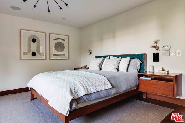 $4,500,000 | 915 Centinela Avenue, Santa Monica, CA 90403