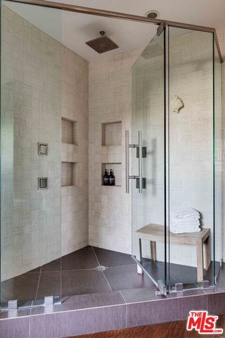 $4,500,000 | 915 Centinela Avenue, Santa Monica, CA 90403