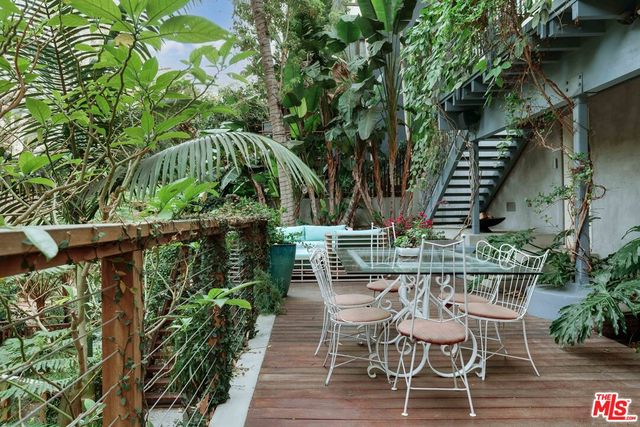 $4,500,000 | 915 Centinela Avenue, Santa Monica, CA 90403