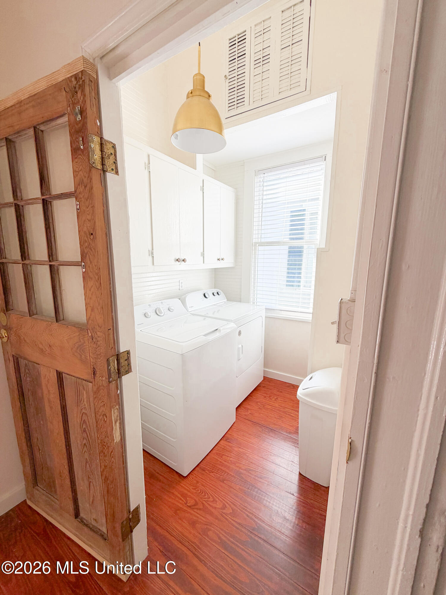 610 State Street Natchez, MS 39120 - Photo 22 of 28 Washer & Dryer