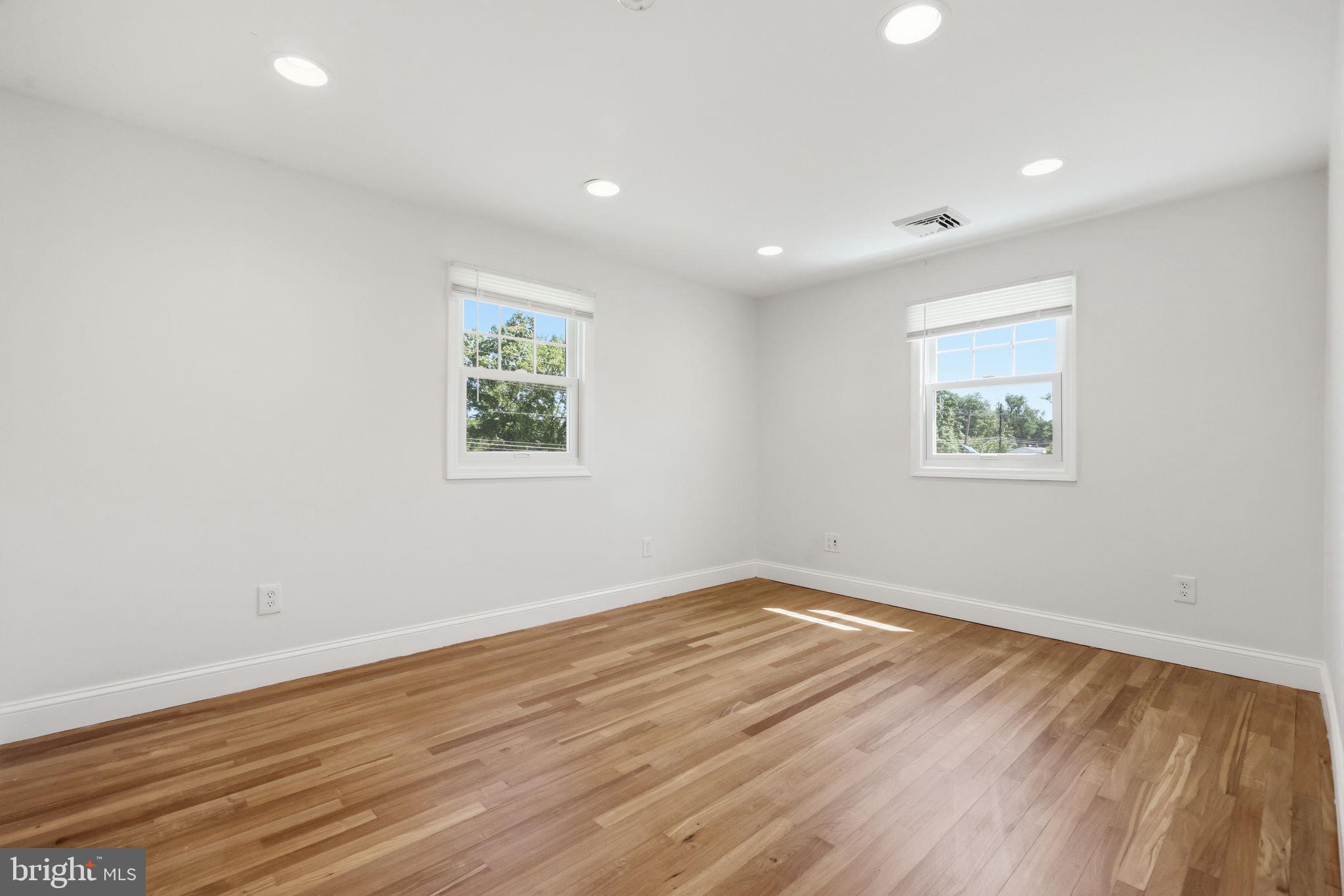 34 Woosamonsa Road Pennington, NJ 08534 - Photo 19 of 46 Gallery Image 19