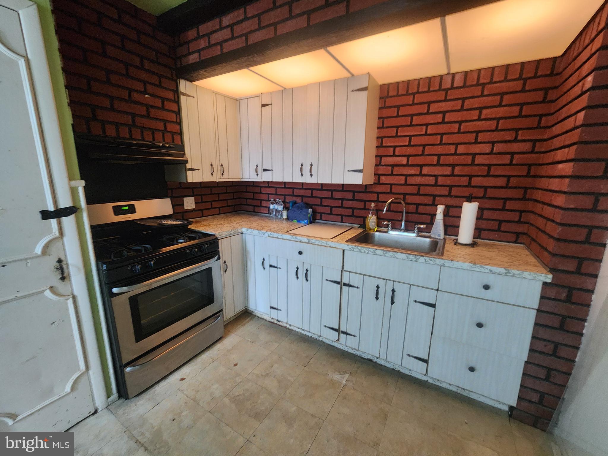 1019 Baily Road Lansdowne, PA 19050 - Photo 5 of 36