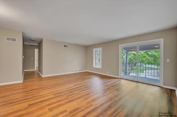 $2,290 | 520 Shorely Drive, Unit 203, Barrington, IL 60010