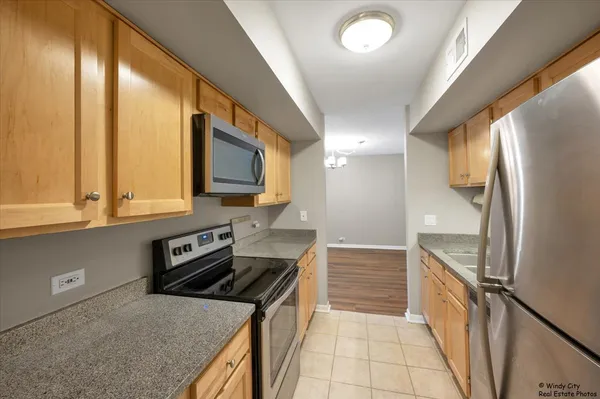 $2,290 | 520 Shorely Drive, Unit 203, Barrington, IL 60010