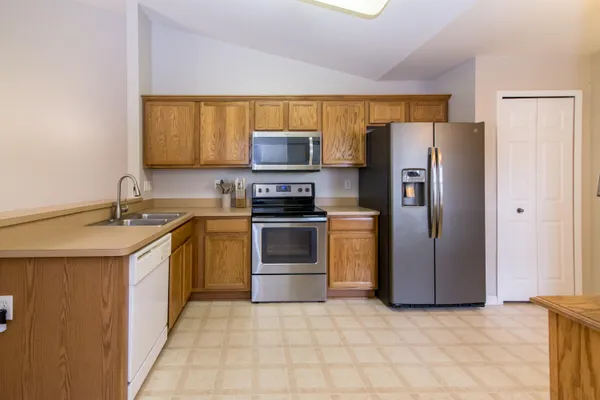 $265,000 | 1854 North Kenwyck Drive, Ypsilanti, MI 48198