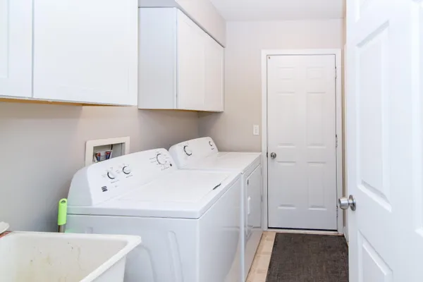 $265,000 | 1854 North Kenwyck Drive, Ypsilanti, MI 48198