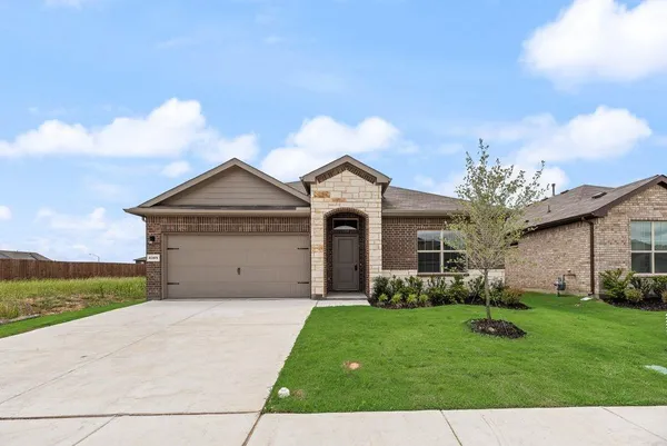 $2,300 | 4365 Mill Stream Lane, Fort Worth, TX 76036