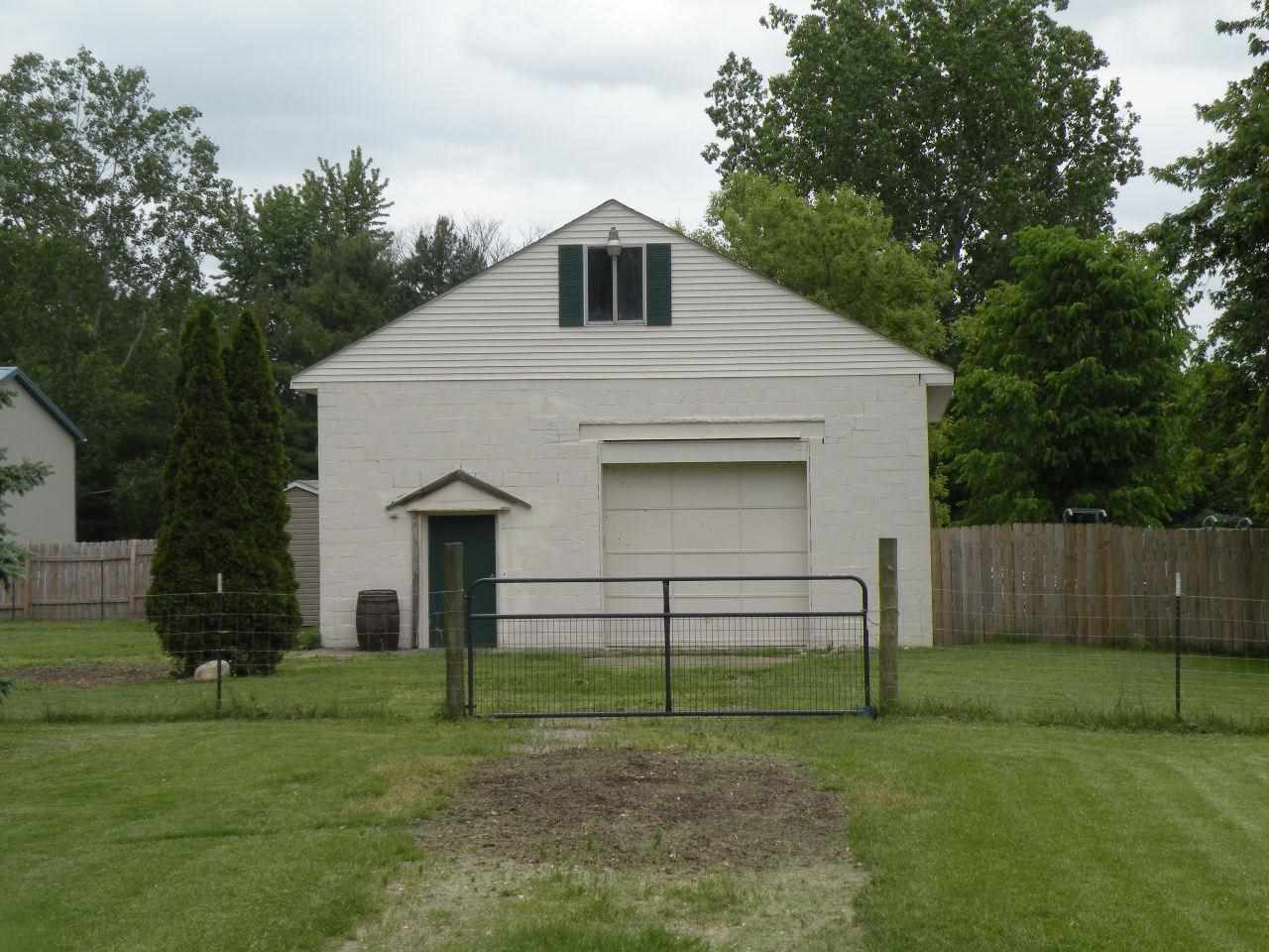 984 Capac Road Allenton, MI 48002 - Photo 37 of 38 50076826-36.JPG