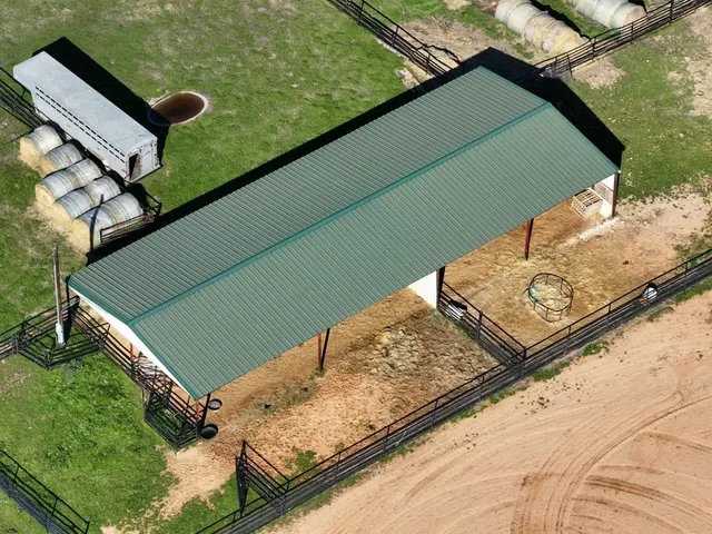 a view of a backyard and a backyard