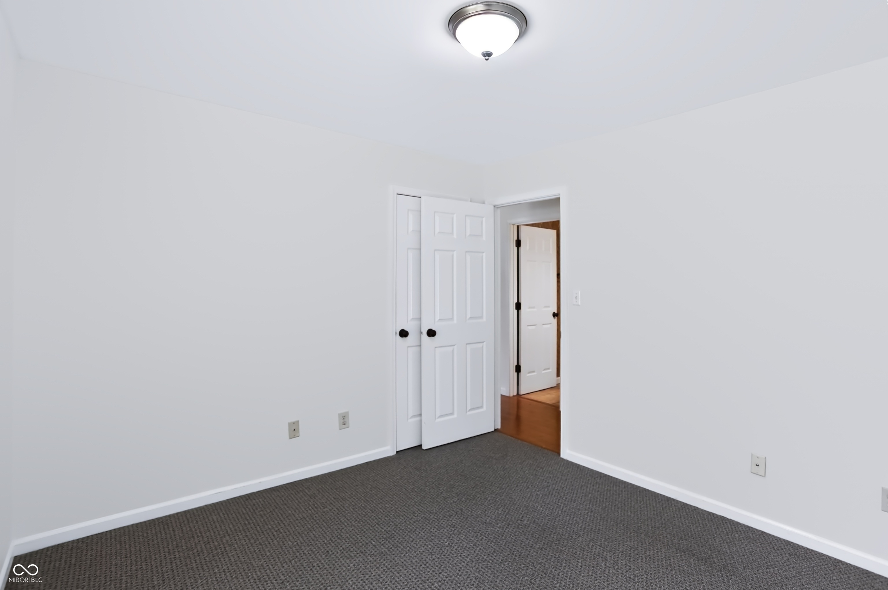 1186 Madrid Road Greenwood, IN 46143 - Photo 25 of 53