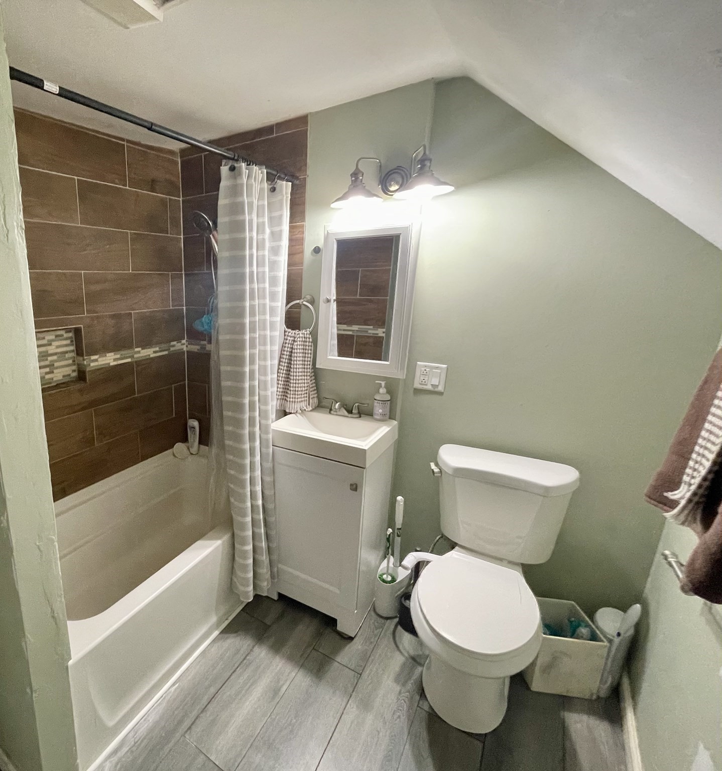 222 Parker Street Springfield, MA 01151 - Photo 16 of 28 Gallery Image 16