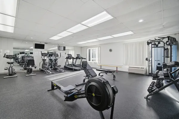 $169,900 | 1 Renaissance Place, Unit 709, Palatine, IL 60067