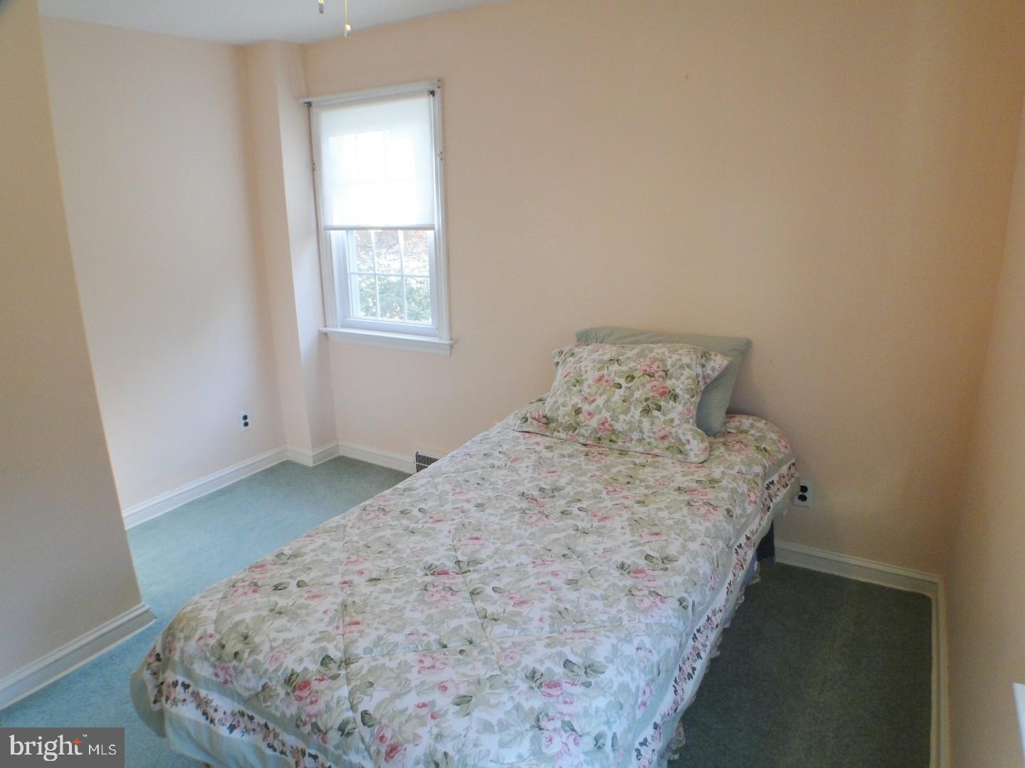327 Powell Road Springfield, PA 19064 - Photo 20 of 25 Bedroom 4