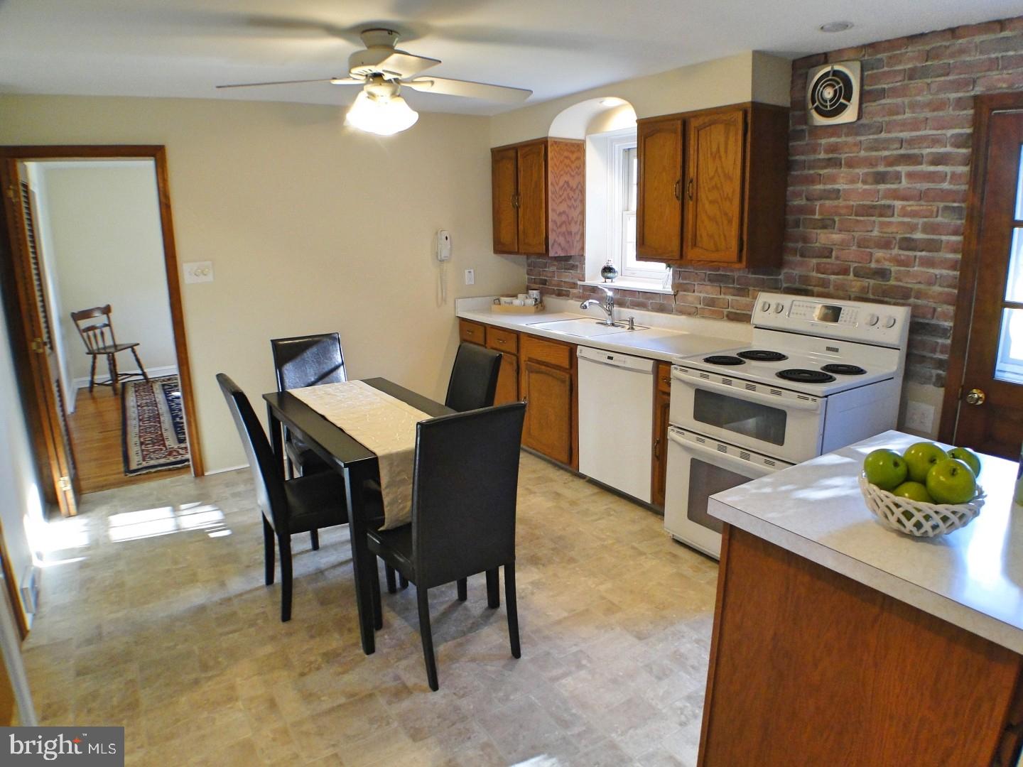 327 Powell Road Springfield, PA 19064 - Photo 7 of 25 Kitchen