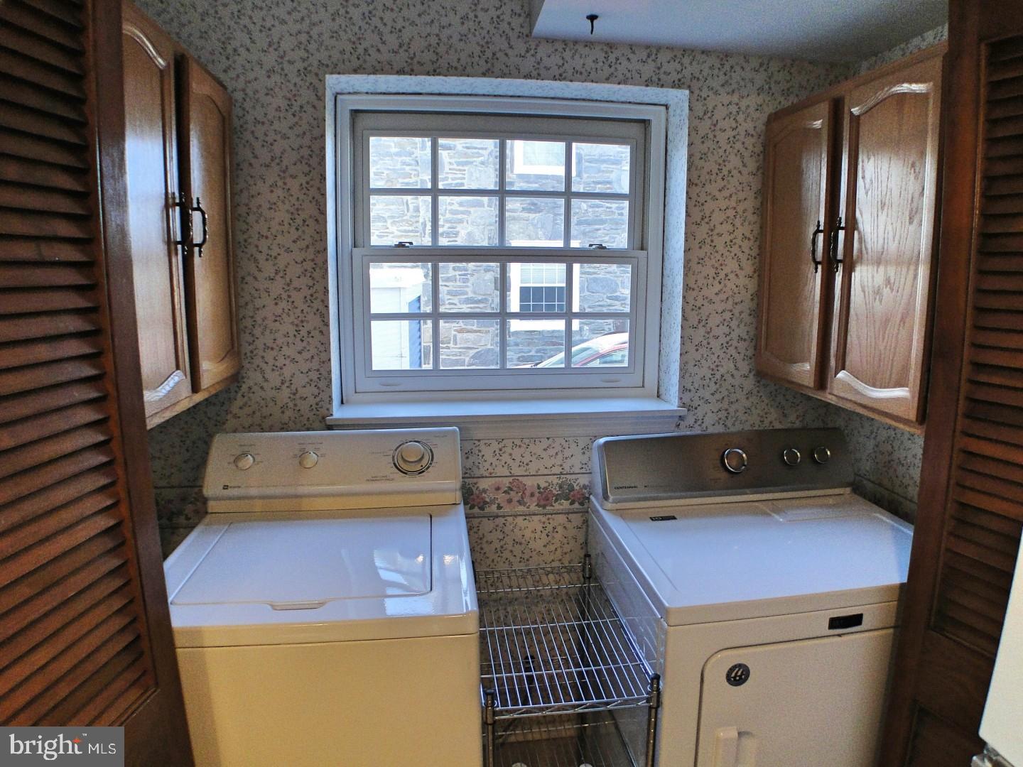 327 Powell Road Springfield, PA 19064 - Photo 10 of 25 Laundry Room
