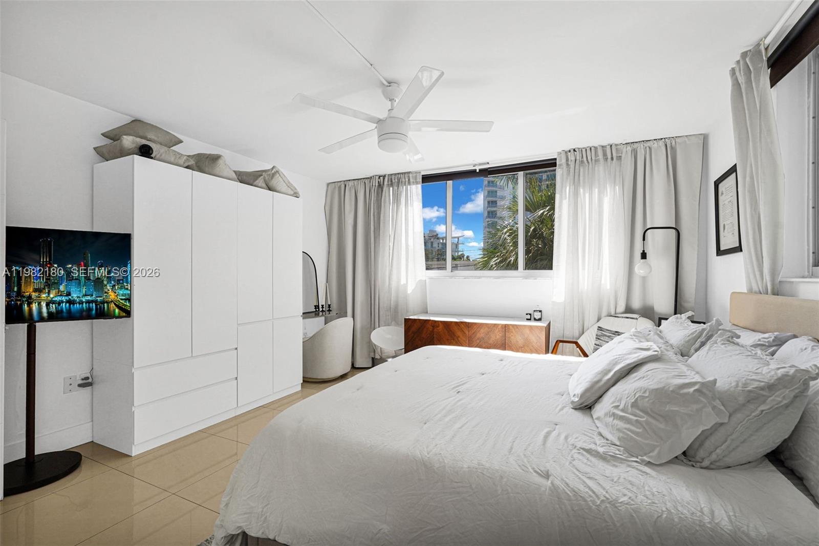 1605 Bay Road, Unit 201 Miami Beach, FL 33139 - Photo 17 of 45