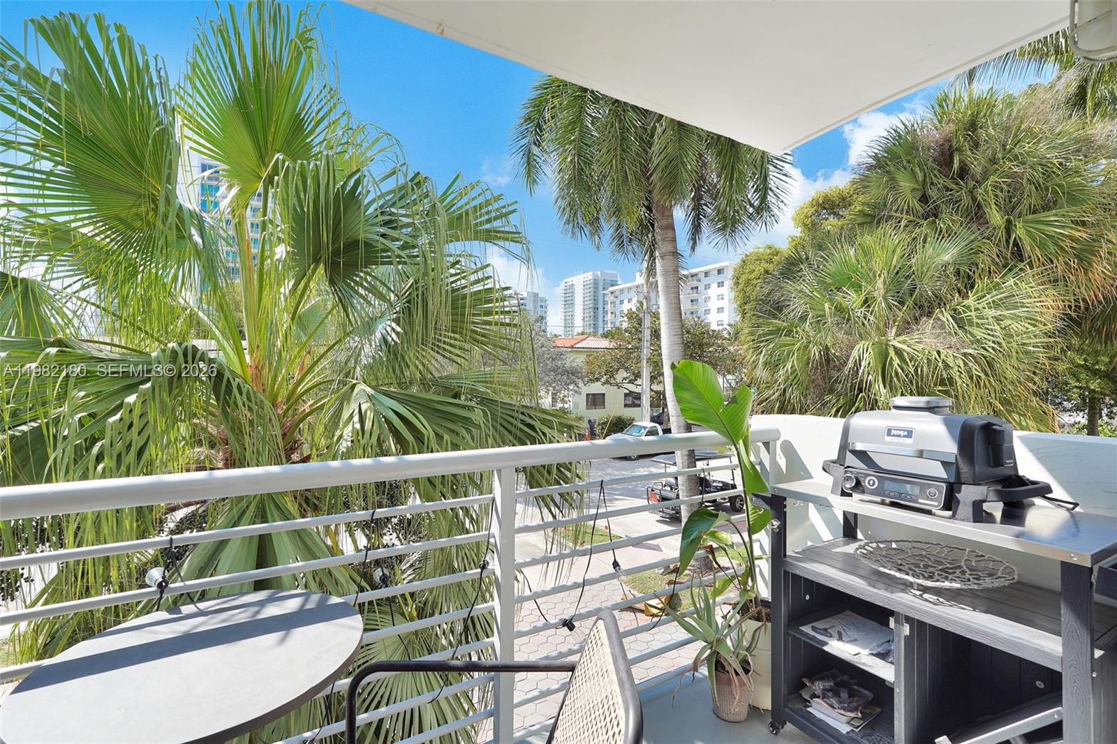 1605 Bay Road, Unit 201 Miami Beach, FL 33139 - Photo 28 of 45