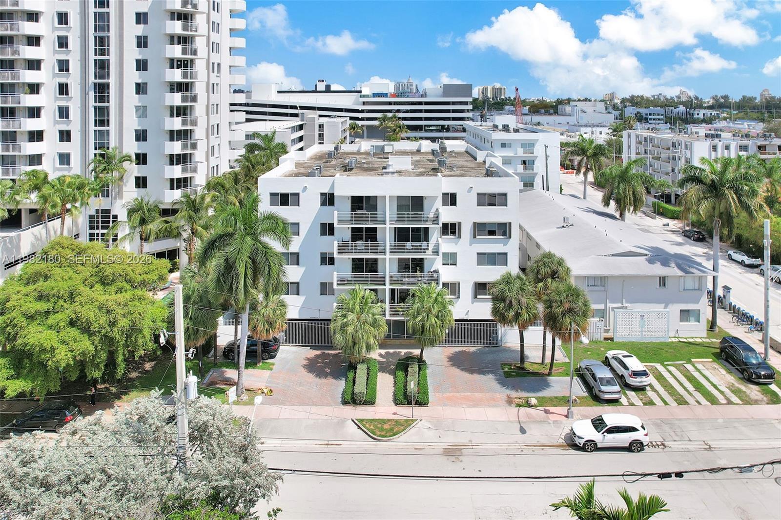 1605 Bay Road, Unit 201 Miami Beach, FL 33139 - Photo 33 of 45