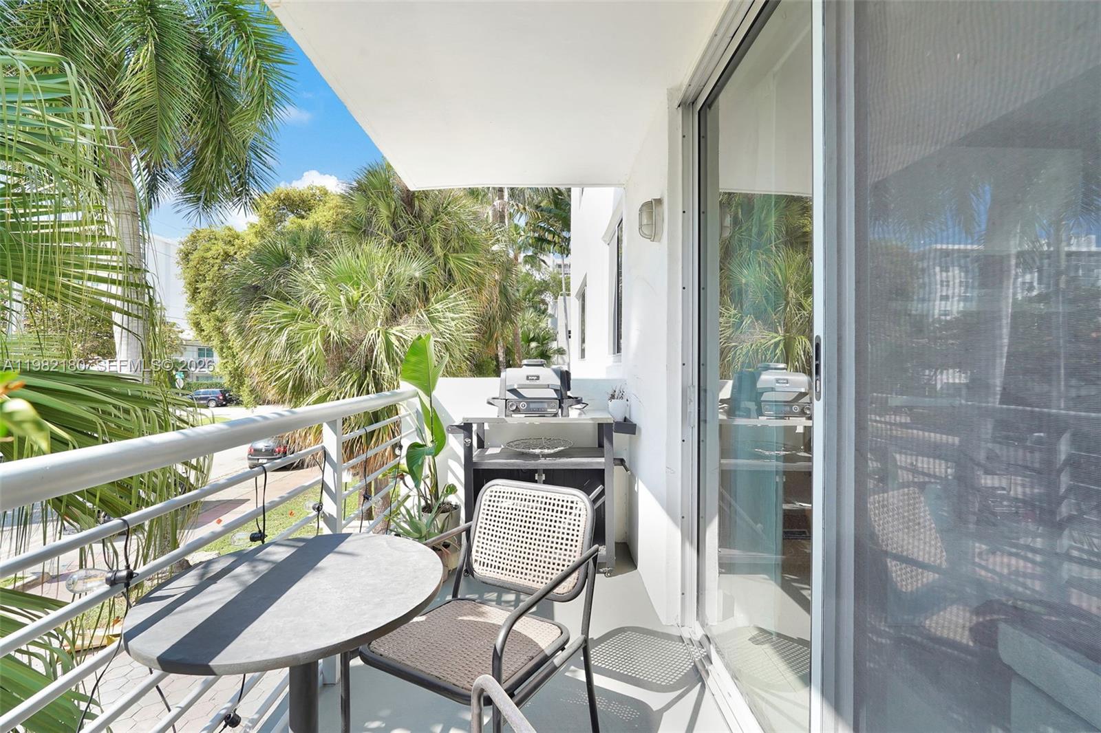 1605 Bay Road, Unit 201 Miami Beach, FL 33139 - Photo 8 of 45
