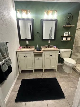 $4,100 | 3201 Oak Ridge Drive, Horseshoe Bay, TX 78657