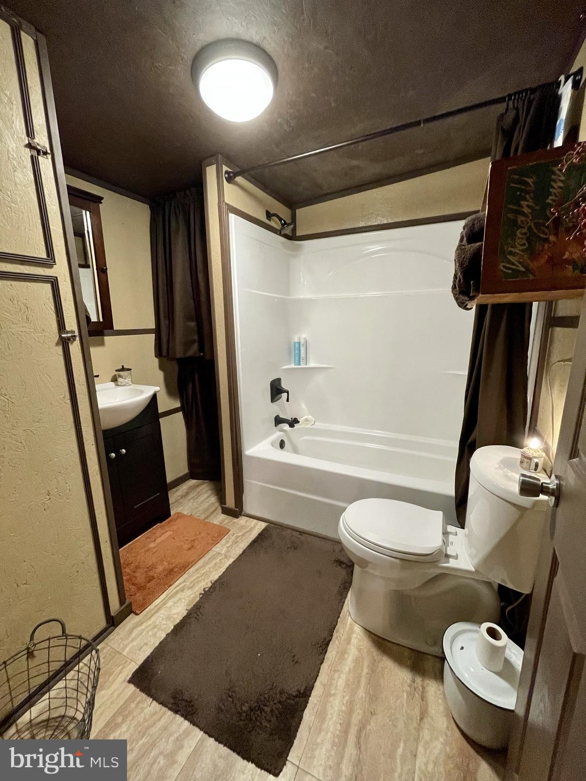 512 Risinger Road Hedgesville, WV 25427 - Photo 60 of 93 bathroom