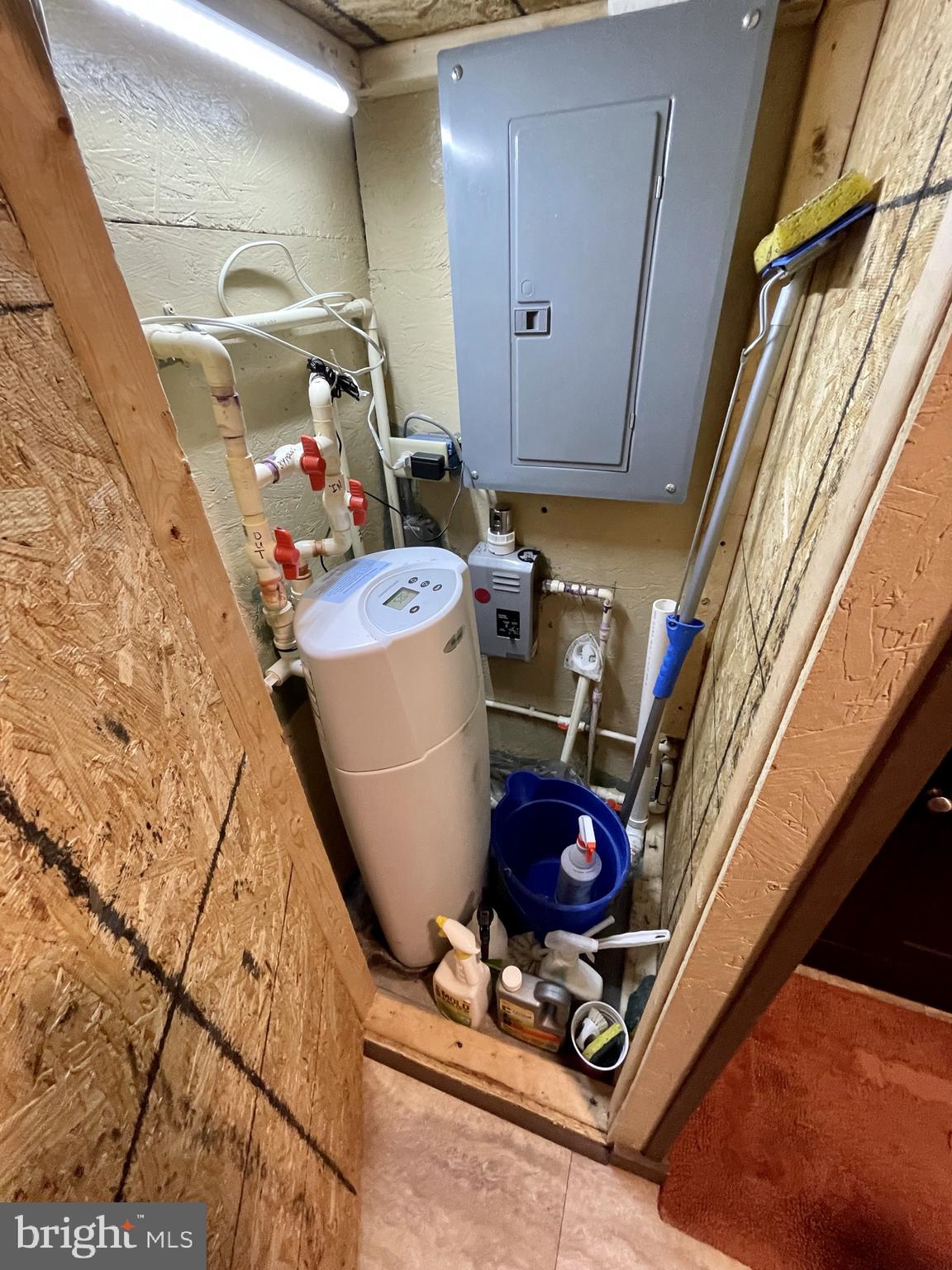 512 Risinger Road Hedgesville, WV 25427 - Photo 62 of 93 utility closet