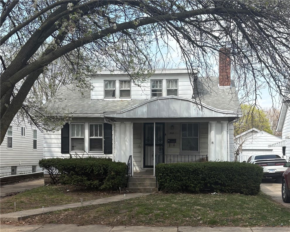 1987 East Cantrell Street Decatur, IL 62521 - Photo 3 of 15 2112 E Clay